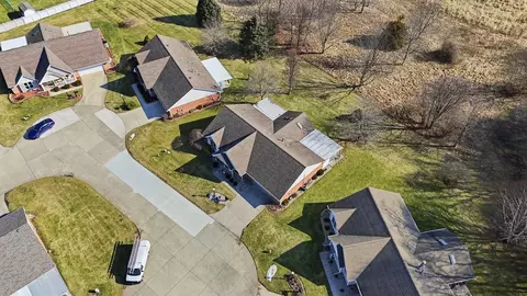 1398 Elizabeth Ct, Springfield, OH 45503 photo 4