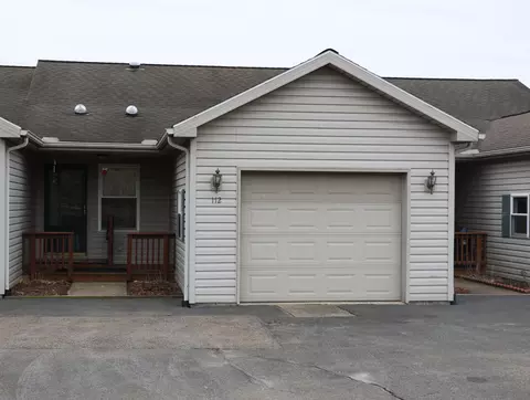 112 W Hamtramck St, Mount Vernon, OH 43050
