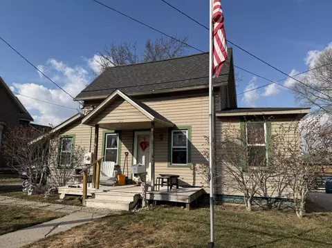 526 W 4th St, Marysville, OH 43040