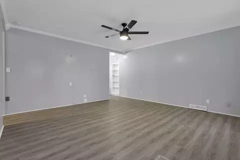 Living - 231 Fieldpoint Rd, Heath, OH 43056 photo 1 of 4