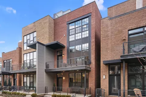 281 Neruda Ave, Columbus, OH 43215