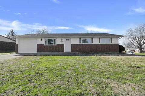 1935 Arapaho Dr, Circleville, OH 43113