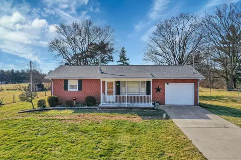 4315 Brook Rd NW, Lancaster, OH 43130