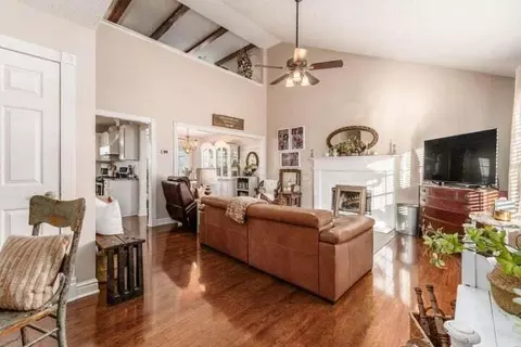 71 Gala Ave, Pataskala, OH 43062