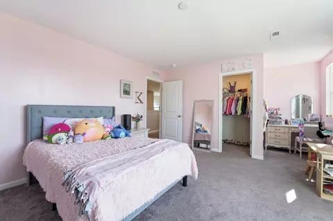 Bedroom - 1202 Lake Forest Dr, Hebron, OH 43025 photo 6 of 9