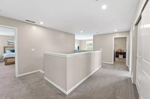 Entry Way - 1202 Lake Forest Dr, Hebron, OH 43025 photo 17 of 19