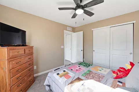 Bedroom - 1202 Lake Forest Dr, Hebron, OH 43025 photo 9 of 9