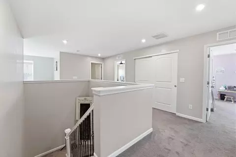 Entry Way - 1202 Lake Forest Dr, Hebron, OH 43025 photo 14 of 19