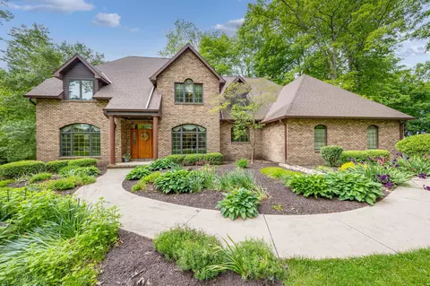 129 Tanglewood Dr, West Liberty, OH 43357