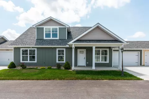202 Cumberland Meadows Cir, Hebron, OH 43025