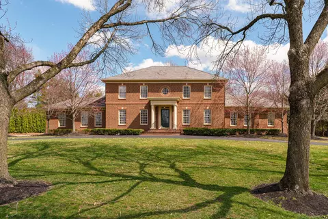 6988 Greensward Rd, New Albany, OH 43054