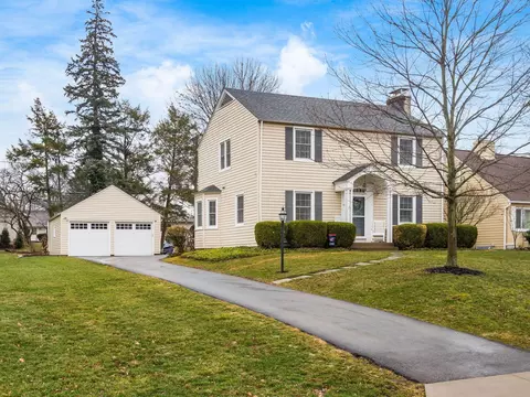 5790 Crescent Ct, Columbus, OH 43085