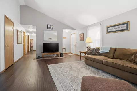 3942 Harris Ln, Springfield, OH 45503 photo 9