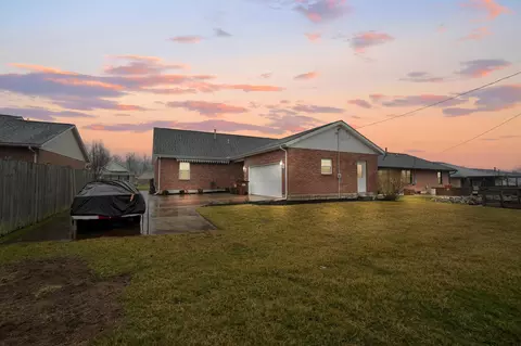 3942 Harris Ln, Springfield, OH 45503 photo 2