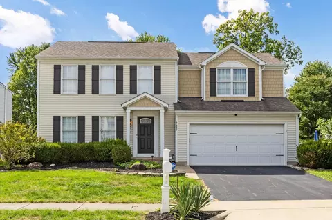 8483 Olenbrook Dr, Lewis Center, OH 43035