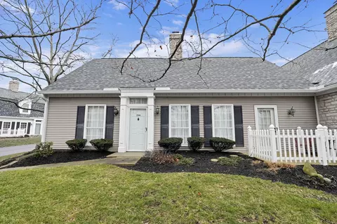 2500 Swan Dr, Grove City, OH 43123