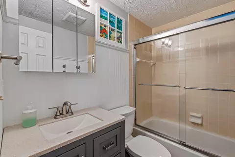 Bath - 3143 Brampton St, Dublin, OH 43017 photo 3 of 5