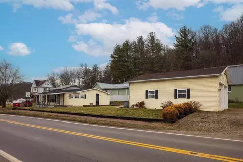 12 E Main St, Glouster, OH 45732