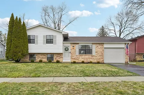 2108 Willow Run Rd, Grove City, OH 43123