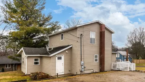 8 E Walnut St, Marengo, OH 43334