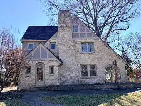 2523 Sherwood Rd, Columbus, OH 43209