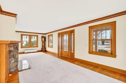 Living - 121 N David Ave, Jackson, OH 45640 photo 3 of 5