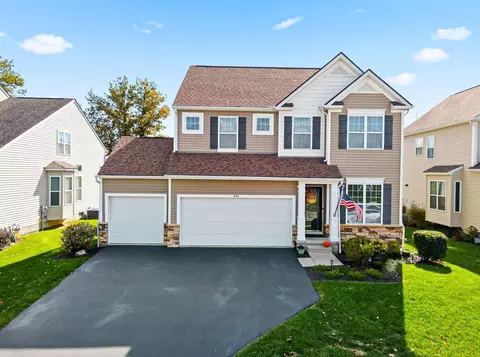 691 Deer Run Dr, Marysville, OH 43040