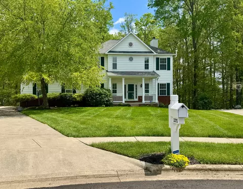 2375 Cross Creek Ct, Lewis Center, OH 43035