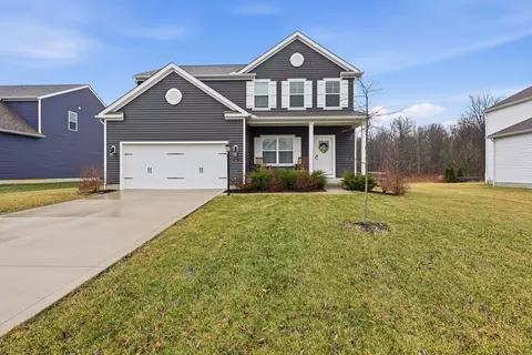 1262 Forest Edge Dr, Marysville, OH 43040