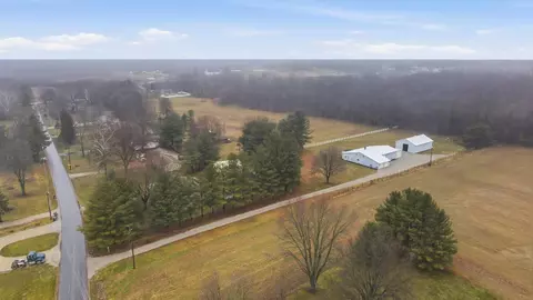 2270 Ginder Rd NW, Lancaster, OH 43130