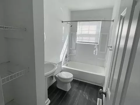 Bath - 7 Maple St, Delaware, OH 43015 photo 1 of 3