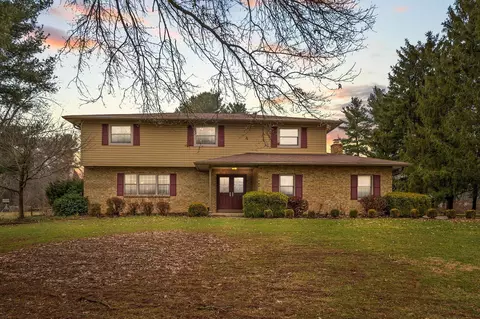 8914 Stonehenge Dr NW, Pickerington, OH 43147