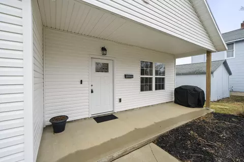 Exterior - 161 E Postal Ave, Newark, OH 43055 photo 2 of 6