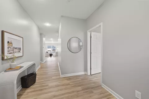 Entry Way - 161 E Postal Ave, Newark, OH 43055 photo 1 of 5