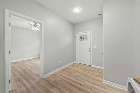 Entry Way - 161 E Postal Ave, Newark, OH 43055 photo 3 of 5