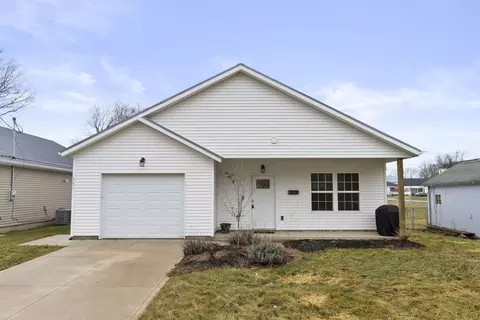 161 E Postal Ave, Newark, OH 43055