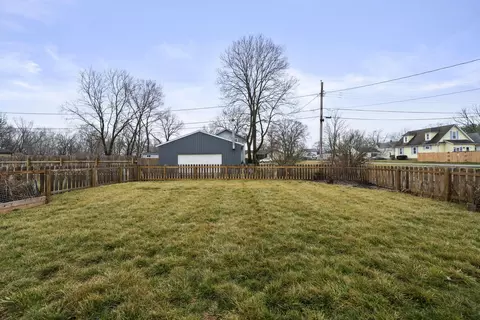 Exterior - 161 E Postal Ave, Newark, OH 43055 photo 5 of 6