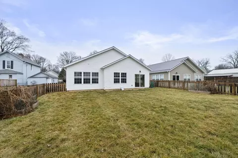 Exterior - 161 E Postal Ave, Newark, OH 43055 photo 4 of 6