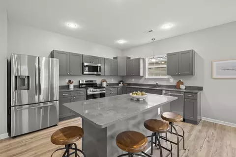 Kitchen - 161 E Postal Ave, Newark, OH 43055 photo 2 of 5
