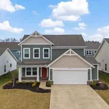 1033 Queen Bee Pl, Grove City, OH 43123