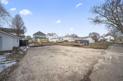 Exterior - 414 Thompson St, Marion, OH 43302 photo 14 of 23