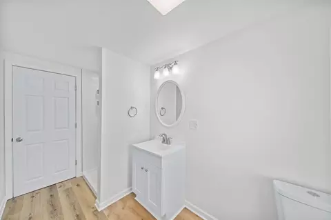 Bath - 414 Thompson St, Marion, OH 43302 photo 5 of 6