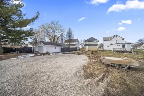 Exterior - 414 Thompson St, Marion, OH 43302 photo 15 of 23