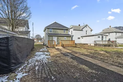 Exterior - 414 Thompson St, Marion, OH 43302 photo 17 of 23