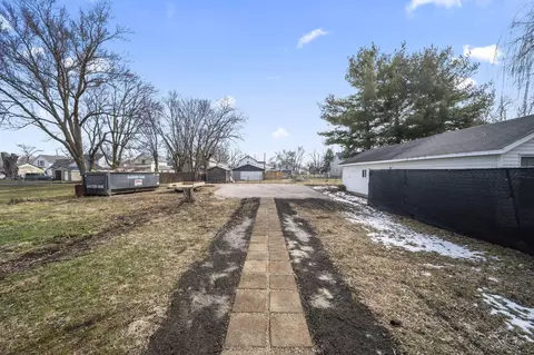 Exterior - 414 Thompson St, Marion, OH 43302 photo 12 of 23