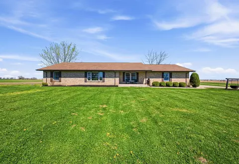 348 Grassy Run Rd, Sabina, OH 45169