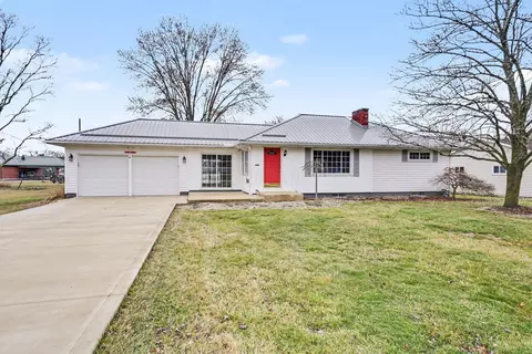 3641 Kay Dr, Zanesville, OH 43701