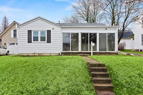 617 S Madriver St, Bellefontaine, OH 43311