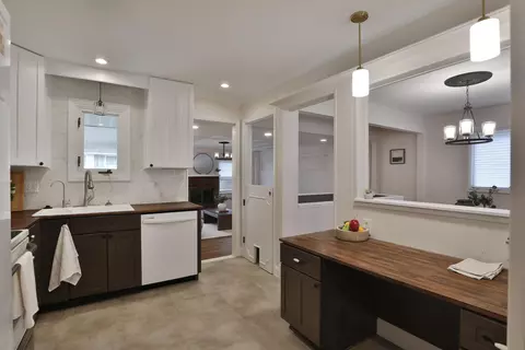 Kitchen - 268 E Stafford Ave, Worthington, OH 43085 photo 3 of 4