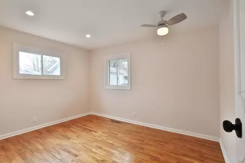 Bedroom - 268 E Stafford Ave, Worthington, OH 43085 photo 2 of 5